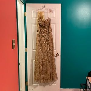 Long Prom Dress; Gold; Size -14